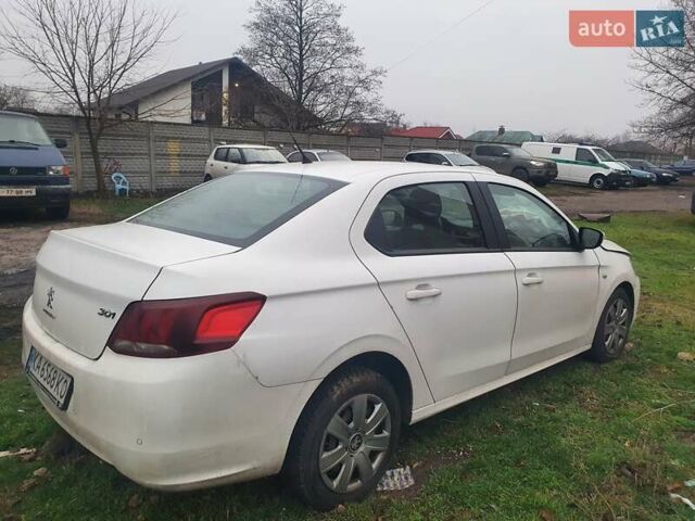 Білий Пежо 301, об'ємом двигуна 1.2 л та пробігом 235 тис. км за 3600 $, фото 4 на Automoto.ua