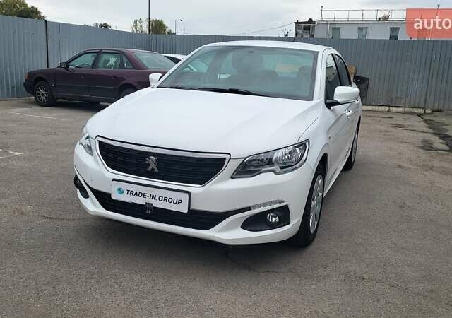 Пежо 301 2021 у Києві на Automoto.ua Білий Пежо 301, об'ємом двигуна 1.2 л та пробігом 56 тис. км за 8300 $, фото 3 на Automoto.ua