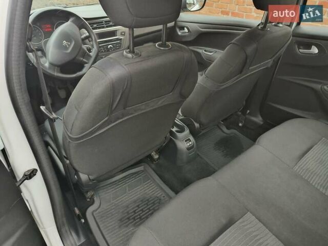 Белый Пежо 301, объемом двигателя 1.2 л и пробегом 74 тыс. км за 7800 $, фото 34 на Automoto.ua