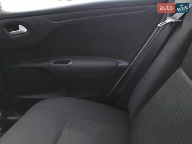 Білий Пежо 301, об'ємом двигуна 1.59 л та пробігом 46 тис. км за 7770 $, фото 4 на Automoto.ua