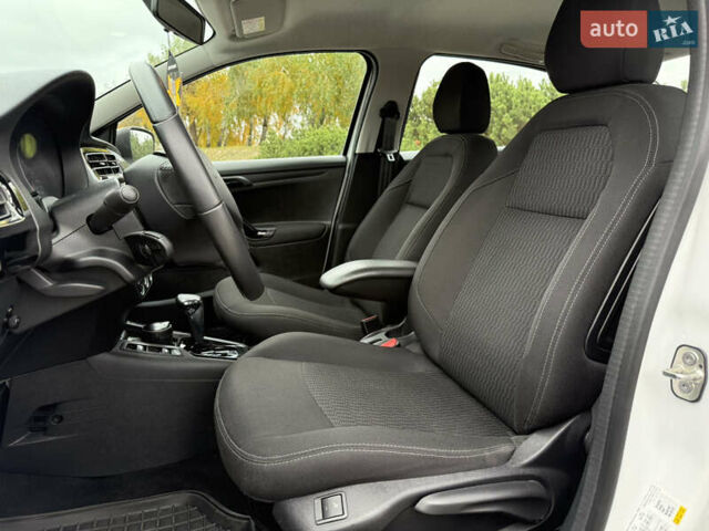 Пежо 301 2021 у Києві на Automoto.ua Білий Пежо 301, об'ємом двигуна 1.59 л та пробігом 71 тис. км за 11500 $, фото 20 на Automoto.ua