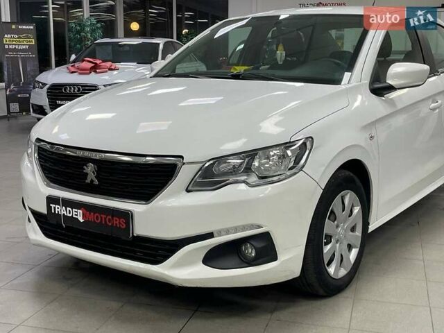 Белый Пежо 301, объемом двигателя 1.59 л и пробегом 310 тыс. км за 6490 $, фото 3 на Automoto.ua