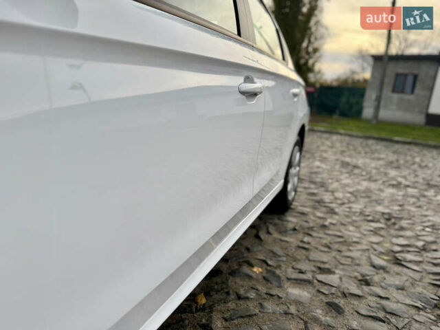 Білий Пежо 301, об'ємом двигуна 1.59 л та пробігом 69 тис. км за 8700 $, фото 3 на Automoto.ua