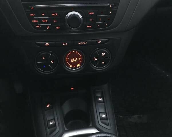 Білий Пежо 301, об'ємом двигуна 1.59 л та пробігом 46 тис. км за 7770 $, фото 8 на Automoto.ua