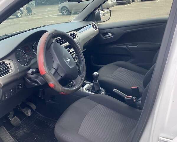 Білий Пежо 301, об'ємом двигуна 1.59 л та пробігом 41 тис. км за 10700 $, фото 7 на Automoto.ua