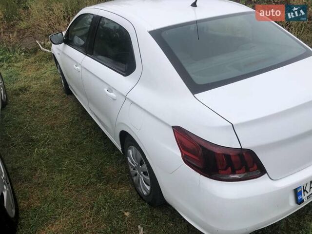 Білий Пежо 301, об'ємом двигуна 1.59 л та пробігом 118 тис. км за 6800 $, фото 2 на Automoto.ua