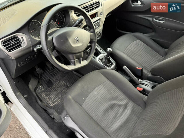 Білий Пежо 301, об'ємом двигуна 1.6 л та пробігом 170 тис. км за 6700 $, фото 7 на Automoto.ua