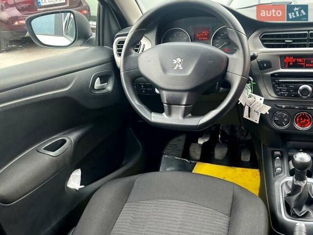 Пежо 301 2021 у Києві на Automoto.ua Білий Пежо 301, об'ємом двигуна 1.2 л та пробігом 97 тис. км за 7200 $, фото 20 на Automoto.ua