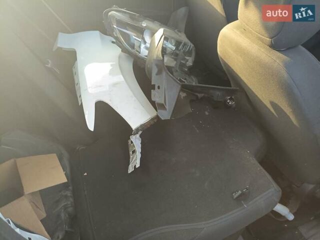 Білий Пежо 301, об'ємом двигуна 1.59 л та пробігом 240 тис. км за 5200 $, фото 5 на Automoto.ua