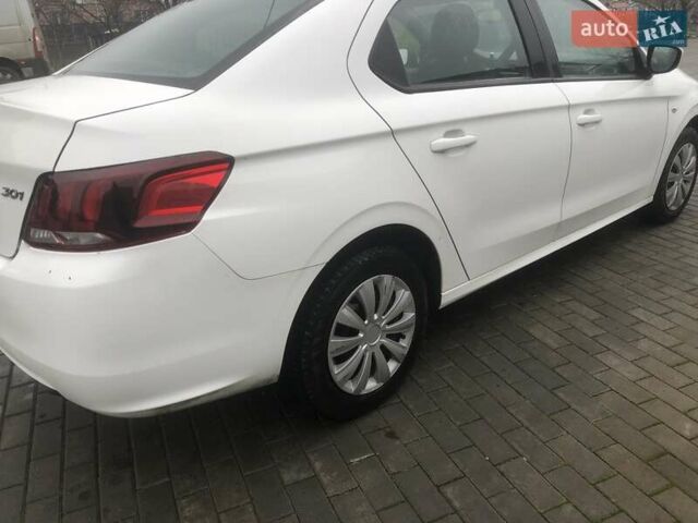 Белый Пежо 301, объемом двигателя 1.59 л и пробегом 120 тыс. км за 6200 $, фото 2 на Automoto.ua