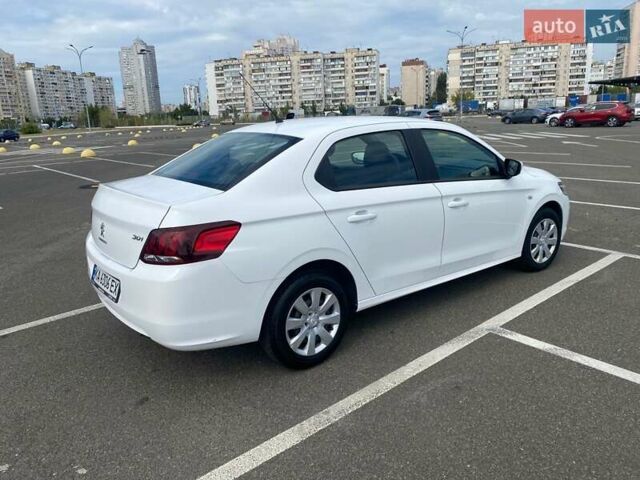 Білий Пежо 301, об'ємом двигуна 1.59 л та пробігом 41 тис. км за 10700 $, фото 6 на Automoto.ua