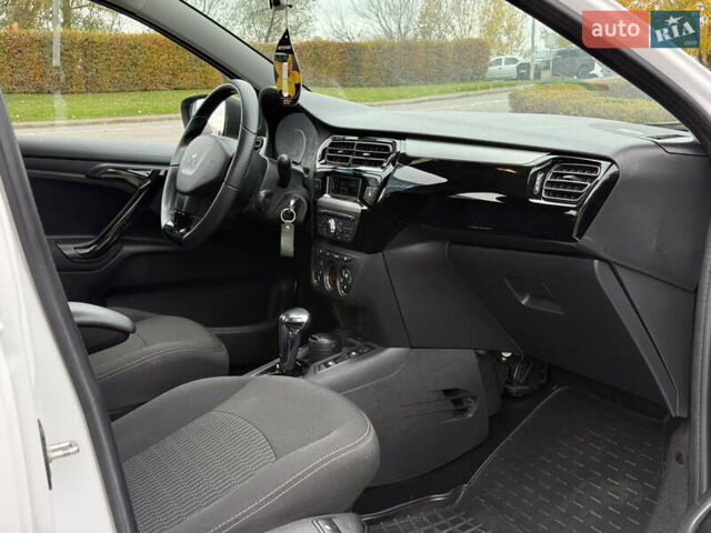 Пежо 301 2021 у Києві на Automoto.ua Білий Пежо 301, об'ємом двигуна 1.59 л та пробігом 71 тис. км за 11500 $, фото 33 на Automoto.ua