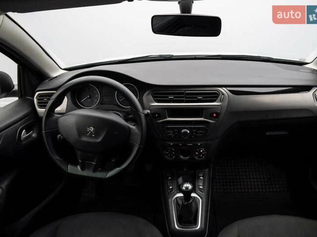 Пежо 301 2021 у Києві на Automoto.ua Білий Пежо 301, об'ємом двигуна 1.56 л та пробігом 57 тис. км за 11333 $, фото 3 на Automoto.ua