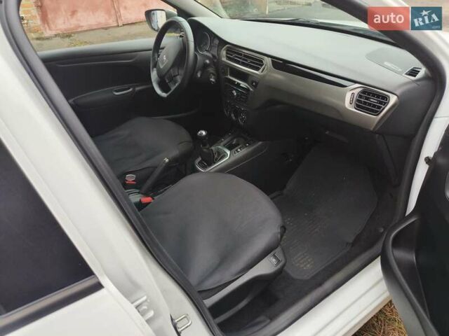 Белый Пежо 301, объемом двигателя 1.2 л и пробегом 74 тыс. км за 7800 $, фото 45 на Automoto.ua