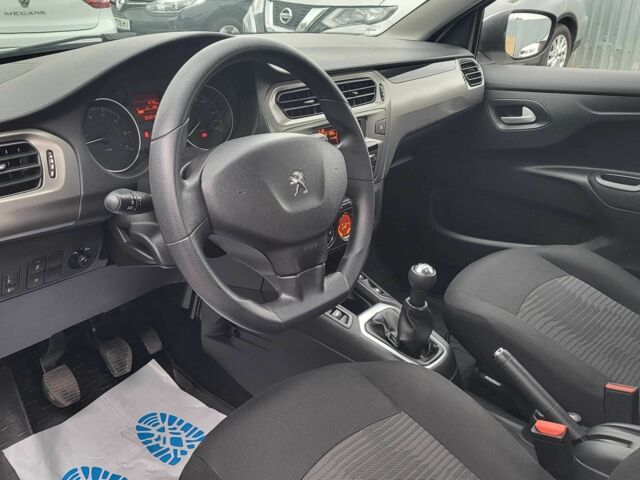 Пежо 301 2021 у Києві на Automoto.ua Білий Пежо 301, об'ємом двигуна 1.2 л та пробігом 56 тис. км за 8300 $, фото 17 на Automoto.ua