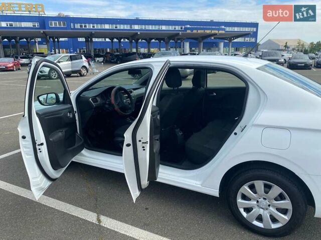 Білий Пежо 301, об'ємом двигуна 1.59 л та пробігом 41 тис. км за 10700 $, фото 5 на Automoto.ua
