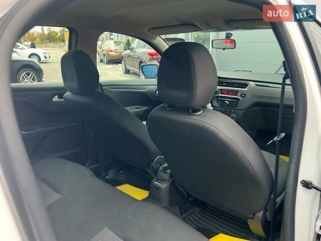 Пежо 301 2021 у Києві на Automoto.ua Білий Пежо 301, об'ємом двигуна 1.2 л та пробігом 97 тис. км за 7200 $, фото 43 на Automoto.ua