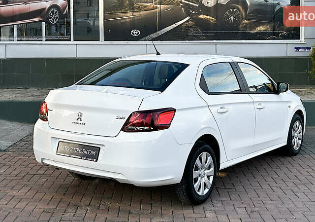 Белый Пежо 301, объемом двигателя 1.2 л и пробегом 77 тыс. км за 8551 $, фото 6 на Automoto.ua