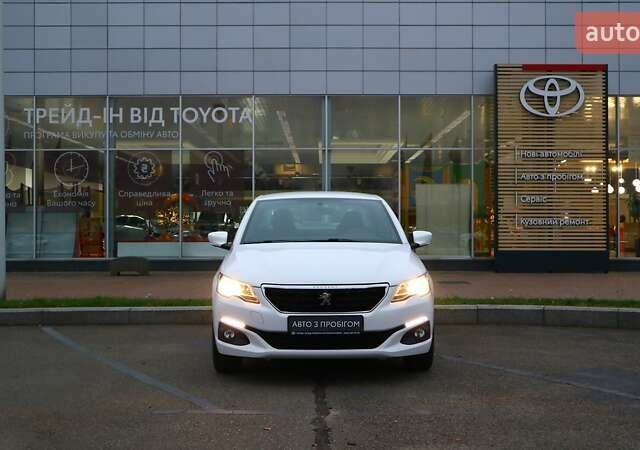 Белый Пежо 301, объемом двигателя 1.2 л и пробегом 64 тыс. км за 8903 $, фото 4 на Automoto.ua