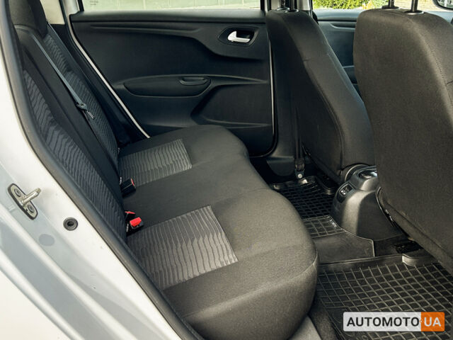 Білий Пежо 301, об'ємом двигуна 12 л та пробігом 78 тис. км за 8281 $, фото 8 на Automoto.ua