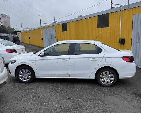 Пежо 301 2021 у Києві на Automoto.ua Білий Пежо 301, об'ємом двигуна 1.59 л та пробігом 309 тис. км за 7500 $, фото 3 на Automoto.ua