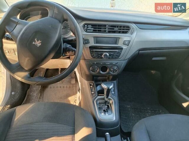 Білий Пежо 301, об'ємом двигуна 1.59 л та пробігом 240 тис. км за 5200 $, фото 1 на Automoto.ua