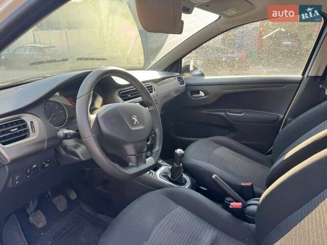 Пежо 301 2021 у Києві на Automoto.ua Білий Пежо 301, об'ємом двигуна 1.6 л та пробігом 53 тис. км за 9800 $, фото 15 на Automoto.ua