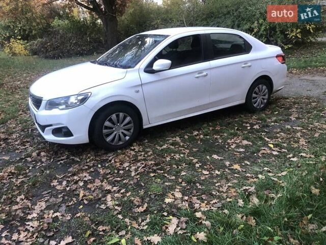 Белый Пежо 301, объемом двигателя 1.59 л и пробегом 122 тыс. км за 6450 $, фото 2 на Automoto.ua