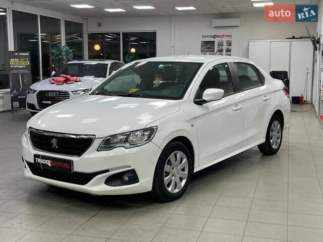 Белый Пежо 301, объемом двигателя 1.59 л и пробегом 310 тыс. км за 6490 $, фото 1 на Automoto.ua