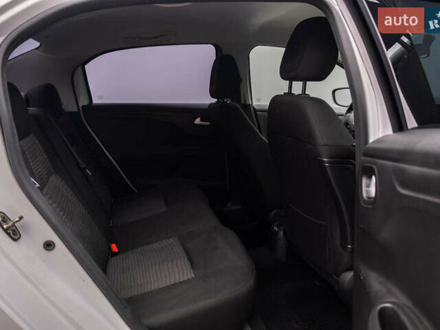 Пежо 301 2021 у Києві на Automoto.ua Білий Пежо 301, об'ємом двигуна 1.56 л та пробігом 57 тис. км за 11333 $, фото 5 на Automoto.ua