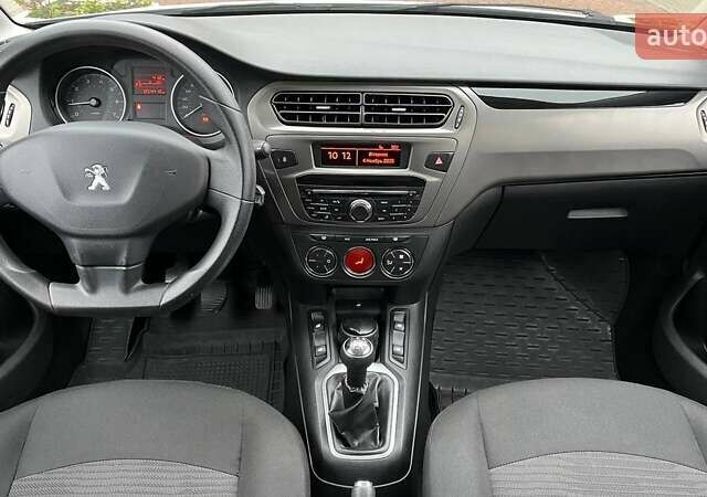 Белый Пежо 301, объемом двигателя 1.2 л и пробегом 55 тыс. км за 8200 $, фото 7 на Automoto.ua