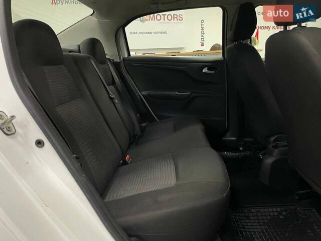 Белый Пежо 301, объемом двигателя 1.59 л и пробегом 310 тыс. км за 6490 $, фото 30 на Automoto.ua