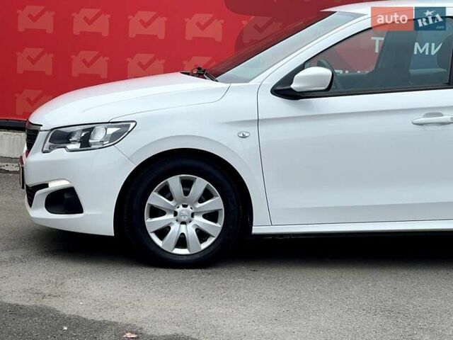 Пежо 301 2021 у Києві на Automoto.ua Білий Пежо 301, об'ємом двигуна 1.2 л та пробігом 97 тис. км за 7200 $, фото 16 на Automoto.ua