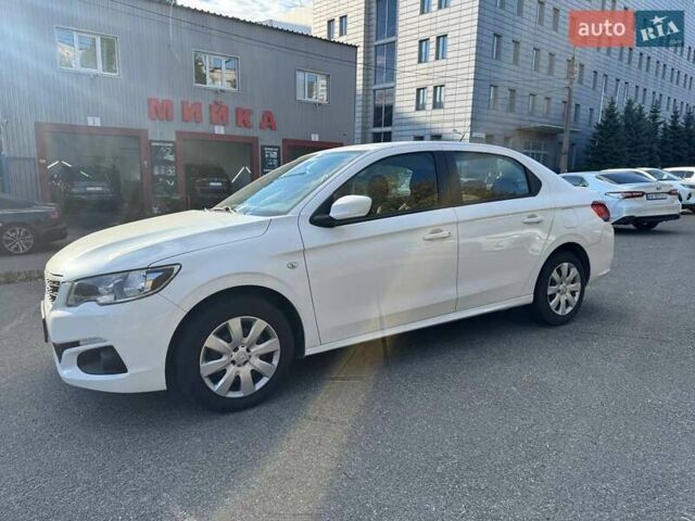 Пежо 301 2021 у Києві на Automoto.ua Білий Пежо 301, об'ємом двигуна 1.6 л та пробігом 53 тис. км за 9800 $, фото 14 на Automoto.ua