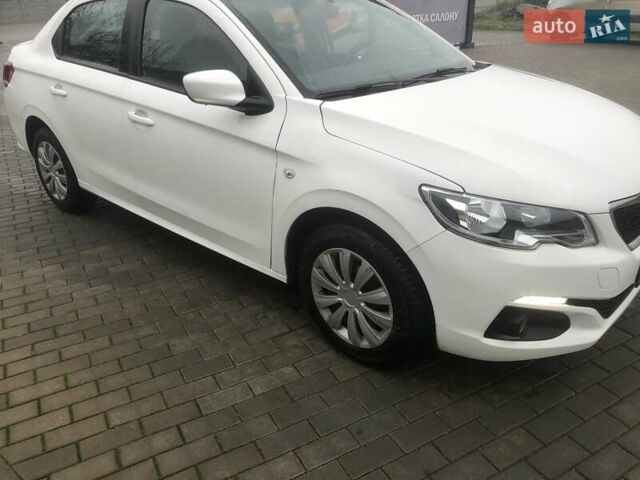 Белый Пежо 301, объемом двигателя 1.59 л и пробегом 120 тыс. км за 6200 $, фото 3 на Automoto.ua