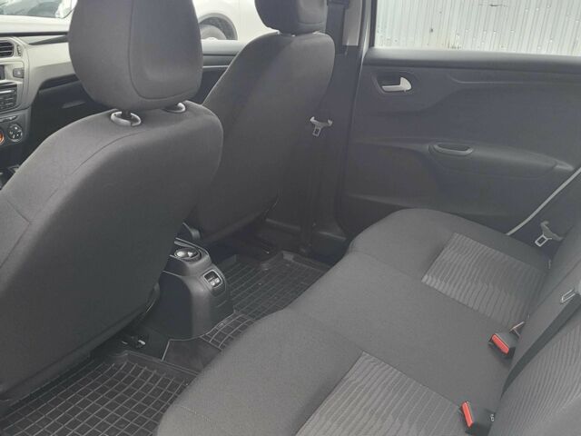 Пежо 301 2021 у Києві на Automoto.ua Білий Пежо 301, об'ємом двигуна 1.2 л та пробігом 56 тис. км за 8300 $, фото 18 на Automoto.ua