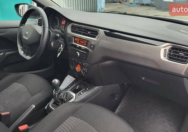 Пежо 301 2021 у Києві на Automoto.ua Білий Пежо 301, об'ємом двигуна 1.2 л та пробігом 56 тис. км за 8300 $, фото 17 на Automoto.ua