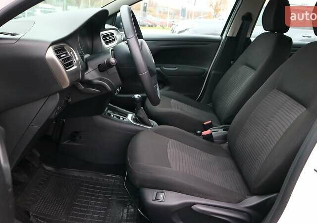 Белый Пежо 301, объемом двигателя 1.2 л и пробегом 64 тыс. км за 8903 $, фото 12 на Automoto.ua