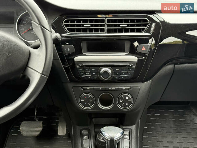 Пежо 301 2021 у Києві на Automoto.ua Білий Пежо 301, об'ємом двигуна 1.59 л та пробігом 71 тис. км за 11500 $, фото 27 на Automoto.ua