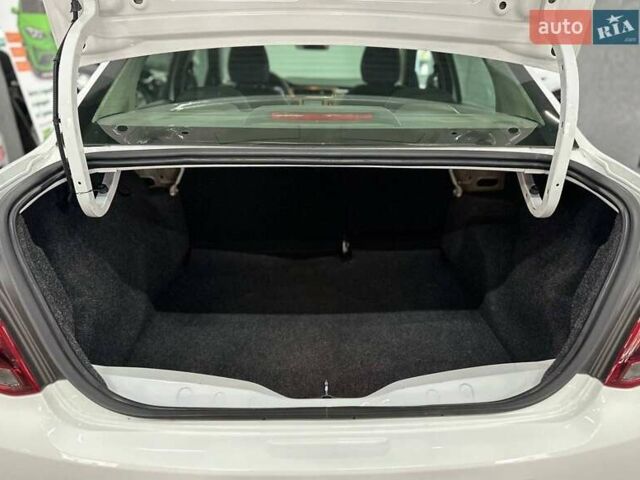 Белый Пежо 301, объемом двигателя 1.2 л и пробегом 82 тыс. км за 8199 $, фото 21 на Automoto.ua