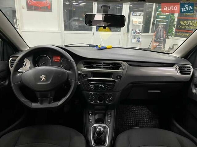 Белый Пежо 301, объемом двигателя 1.59 л и пробегом 310 тыс. км за 6490 $, фото 20 на Automoto.ua