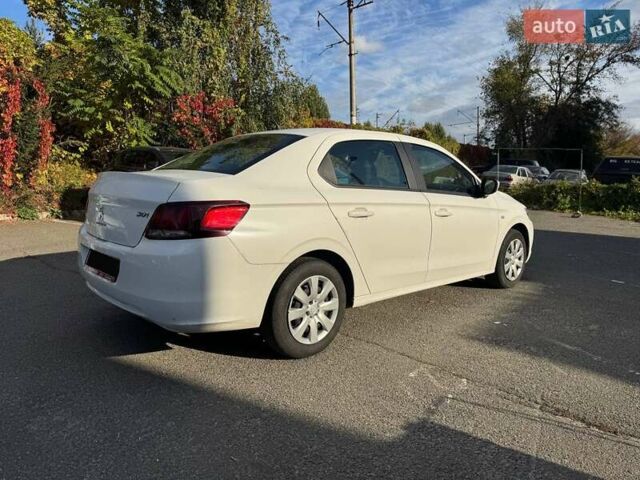 Пежо 301 2021 у Києві на Automoto.ua Білий Пежо 301, об'ємом двигуна 1.6 л та пробігом 53 тис. км за 9800 $, фото 7 на Automoto.ua