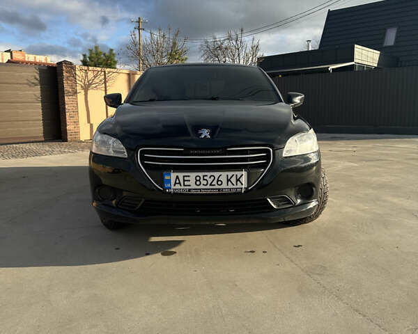 Чорний Пежо 301, об'ємом двигуна 1.2 л та пробігом 120 тис. км за 6400 $, фото 1 на Automoto.ua