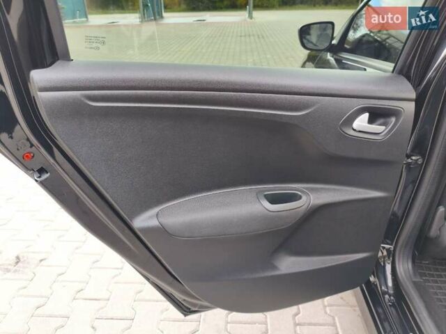 Пежо 301 2020 в Кривом Роге на Automoto.ua Черный Пежо 301, объемом двигателя 1.59 л и пробегом 55 тыс. км за 11500 $, фото 30 на Automoto.ua