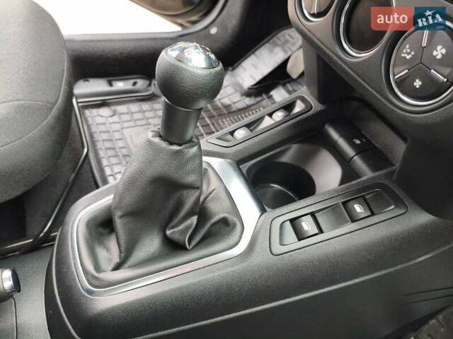 Пежо 301 2020 в Кривом Роге на Automoto.ua Черный Пежо 301, объемом двигателя 1.59 л и пробегом 55 тыс. км за 11500 $, фото 32 на Automoto.ua