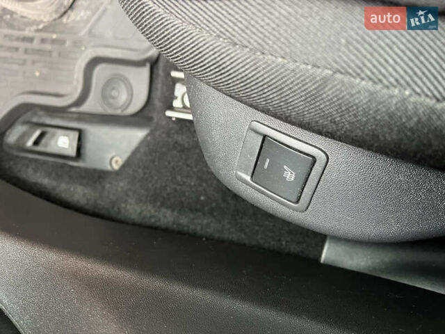 Черный Пежо 301, объемом двигателя 1.59 л и пробегом 125 тыс. км за 8700 $, фото 2 на Automoto.ua