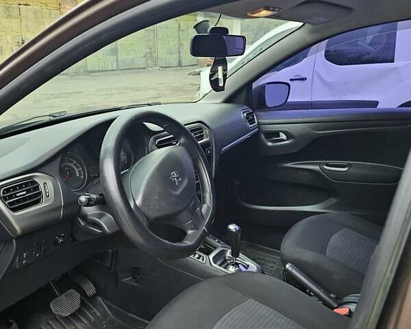 Пежо 301 2015 в Киеве на Automoto.ua Коричневый Пежо 301, объемом двигателя 1.2 л и пробегом 170 тыс. км за 5000 $, фото 10 на Automoto.ua