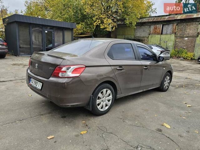 Пежо 301 2015 в Киеве на Automoto.ua Коричневый Пежо 301, объемом двигателя 1.2 л и пробегом 170 тыс. км за 5000 $, фото 1 на Automoto.ua