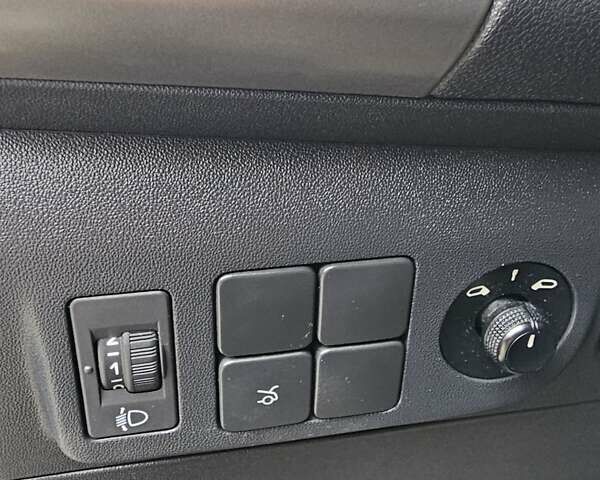 Пежо 301 2015 в Киеве на Automoto.ua Коричневый Пежо 301, объемом двигателя 1.2 л и пробегом 170 тыс. км за 5000 $, фото 14 на Automoto.ua