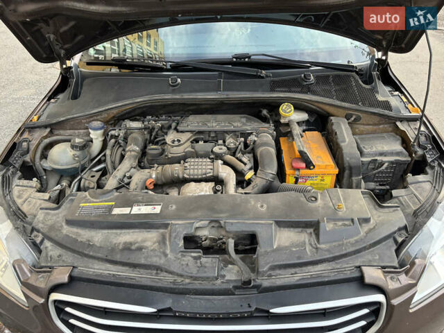 Коричневий Пежо 301, об'ємом двигуна 1.56 л та пробігом 112 тис. км за 8000 $, фото 13 на Automoto.ua